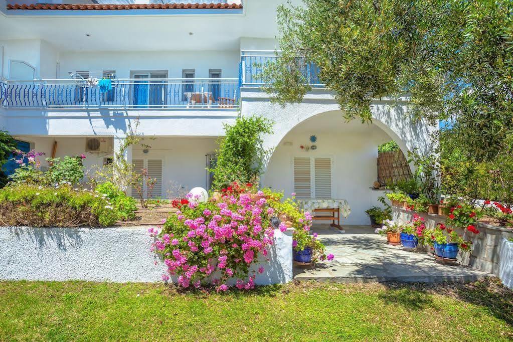 Faros Apartments Посиди Экстерьер фото